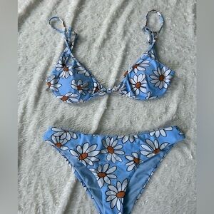 Daisy flower bikini